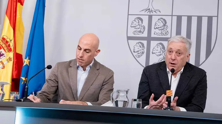 Octavio L&oacute;pez ha comparecido en rueda de prensa junto al director general de Transportes, David S&aacute;nchez Fraile. Foto: Fabi&aacute;n Sim&oacute;n