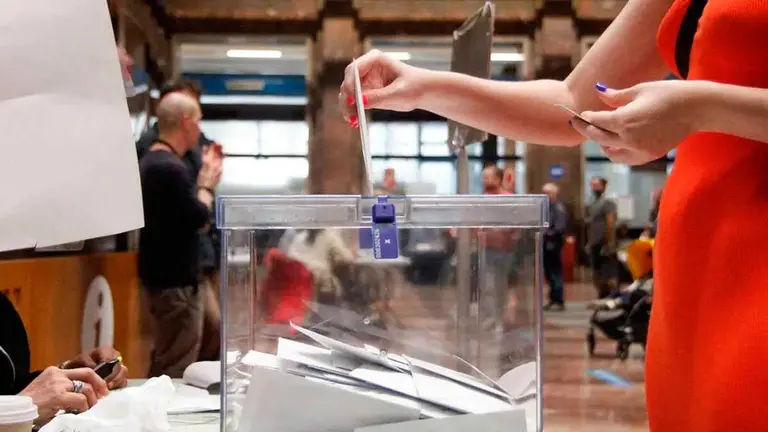 votaciones.-pilar-alvarez