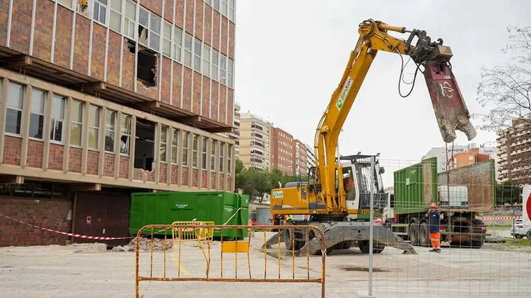 derribo-correos-8