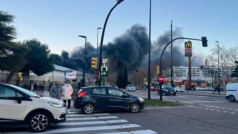 CHA ha exigido al Ayuntamiento de Zaragoza que impulse &ldquo;de manera urgente&rdquo; una revisi&oacute;n de la planificaci&oacute;n urban&iacute;stica vigente de aquellas industrias cercanas a zonas densamente pobladas. Foto: Carla Mu&ntilde;oz