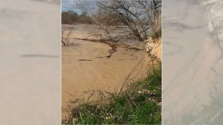 El r&iacute;o Ebro a su paso por Alfajar&iacute;n. Foto: Esther Lagunas, vecina