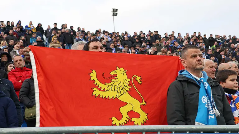 La afici&oacute;n del Real Zaragoza frente al Almer&iacute;a. Foto: Pilar &Aacute;lvarez