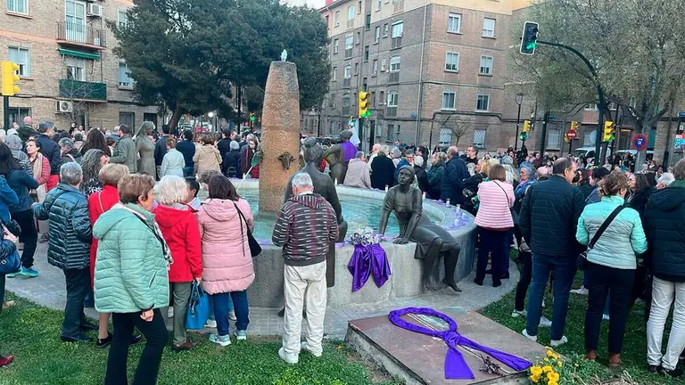 concentracion-las-fuentes-asesinato-machista-zaragoza-11