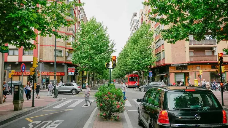 El presunto delito de odio y amenazas graves sucedi&oacute; en el entorno de la avenida Madrid de Zaragoza el pasado domingo. Foto de Archivo: Arag&oacute;n Press