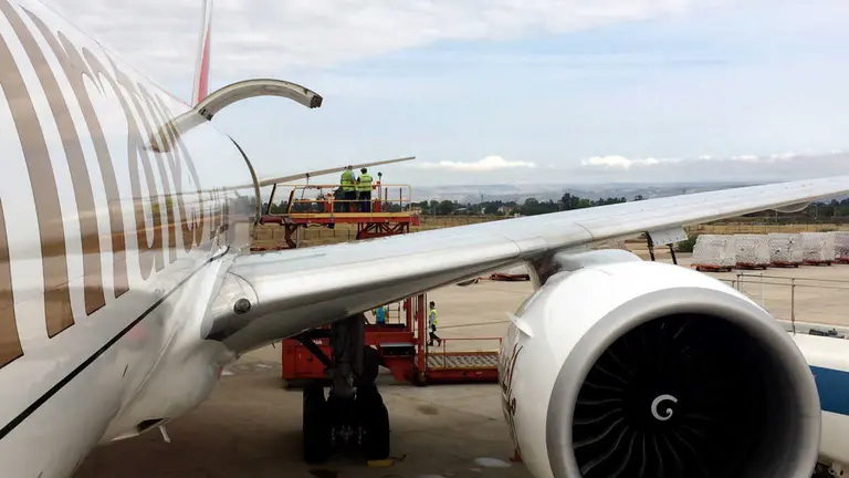 Imagen de un avi&oacute;n en el Aeropuerto de Zaragoza. Foto: Actualidad Media
