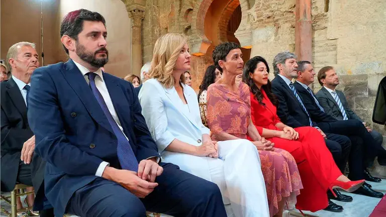 Alejandro Nolasco y Pilar Alegr&iacute;a este San Jorge en el acto institucional. Foto: Cortes de Arag&oacute;n