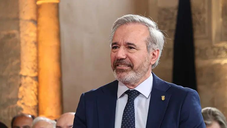 Imagen de archivo. Jorge Azc&oacute;n en su toma de posesi&oacute;n como presidente de Arag&oacute;n.