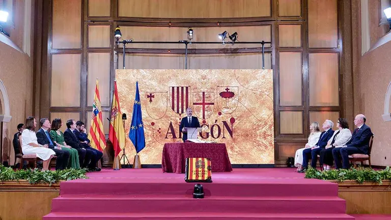 Imagen de la toma de posesi&oacute;n celebrada este mismo lunes en la Sala de la Corona del edificio Pignatelli. Foto: DGA/ Fabi&aacute;n Sim&oacute;n