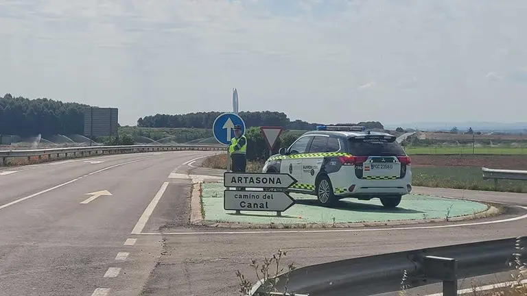 La Guardia Civil investiga a un vecino de Los Monegros (Huesca) por dos presuntos delitos contra la seguridad vial.