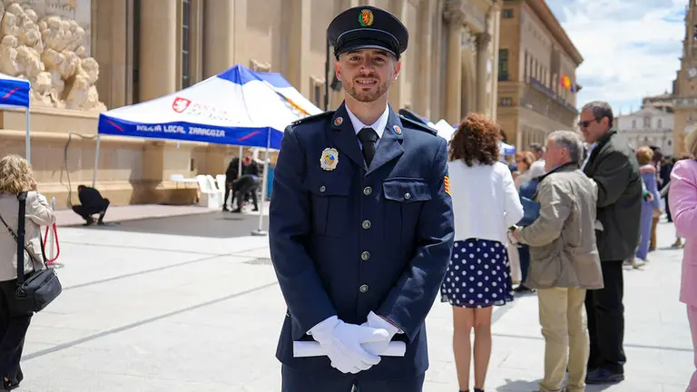 V&iacute;ctor de Miguel Zapata es uno de los 104 nuevos agentes de Polic&iacute;a Local que Zaragoza incorpora a su plantilla. Foto: Lorena Dimofte
