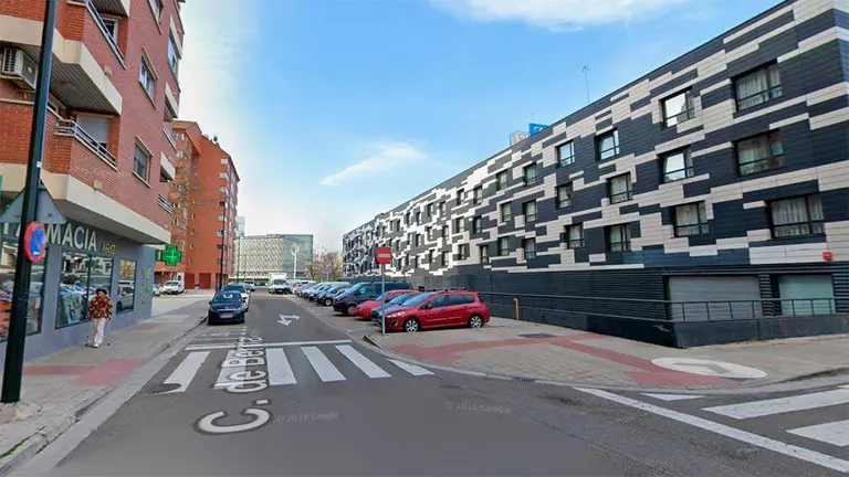 Un hombre sorprendi&oacute; a un ladr&oacute;n robando en su propio coche el pasado domingo en la calle Berna de Zaragoza.