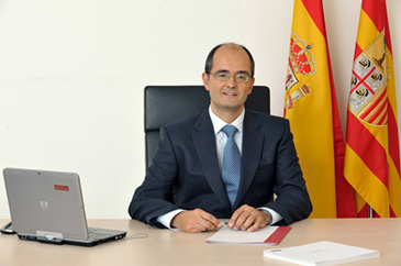 El rector de la USJ en su despacho