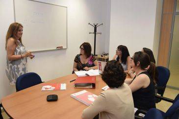 Varios trabajadores de Inycom durante una reunión