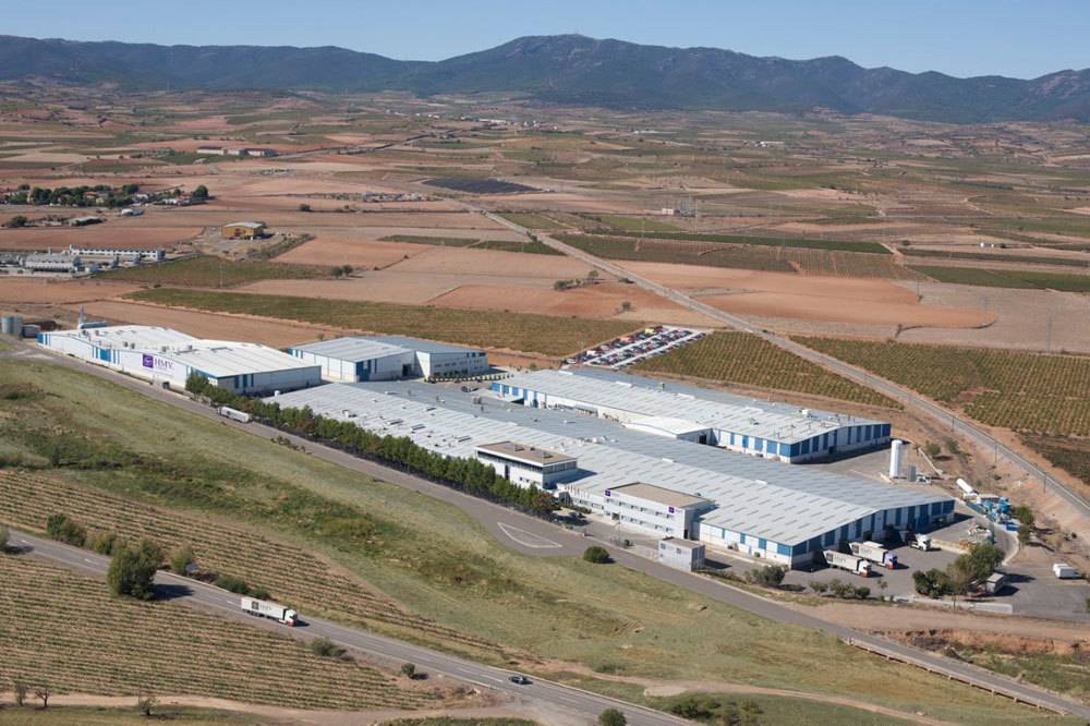 La empresa HMY Yudigar, situada en Cariñena, apuesta por reducir las emisiones y el gasto de agua, entre otras acciones



