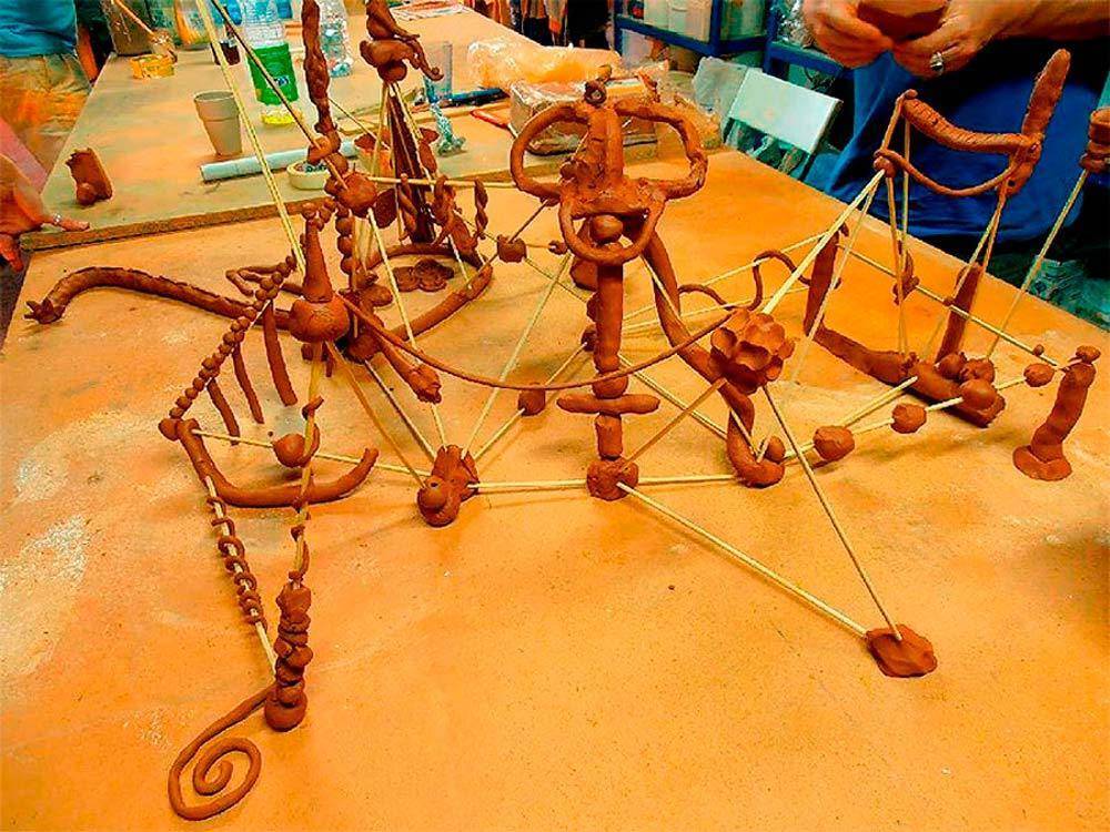 Cerco también propone talleres para que los niños se interesen por la cerámica