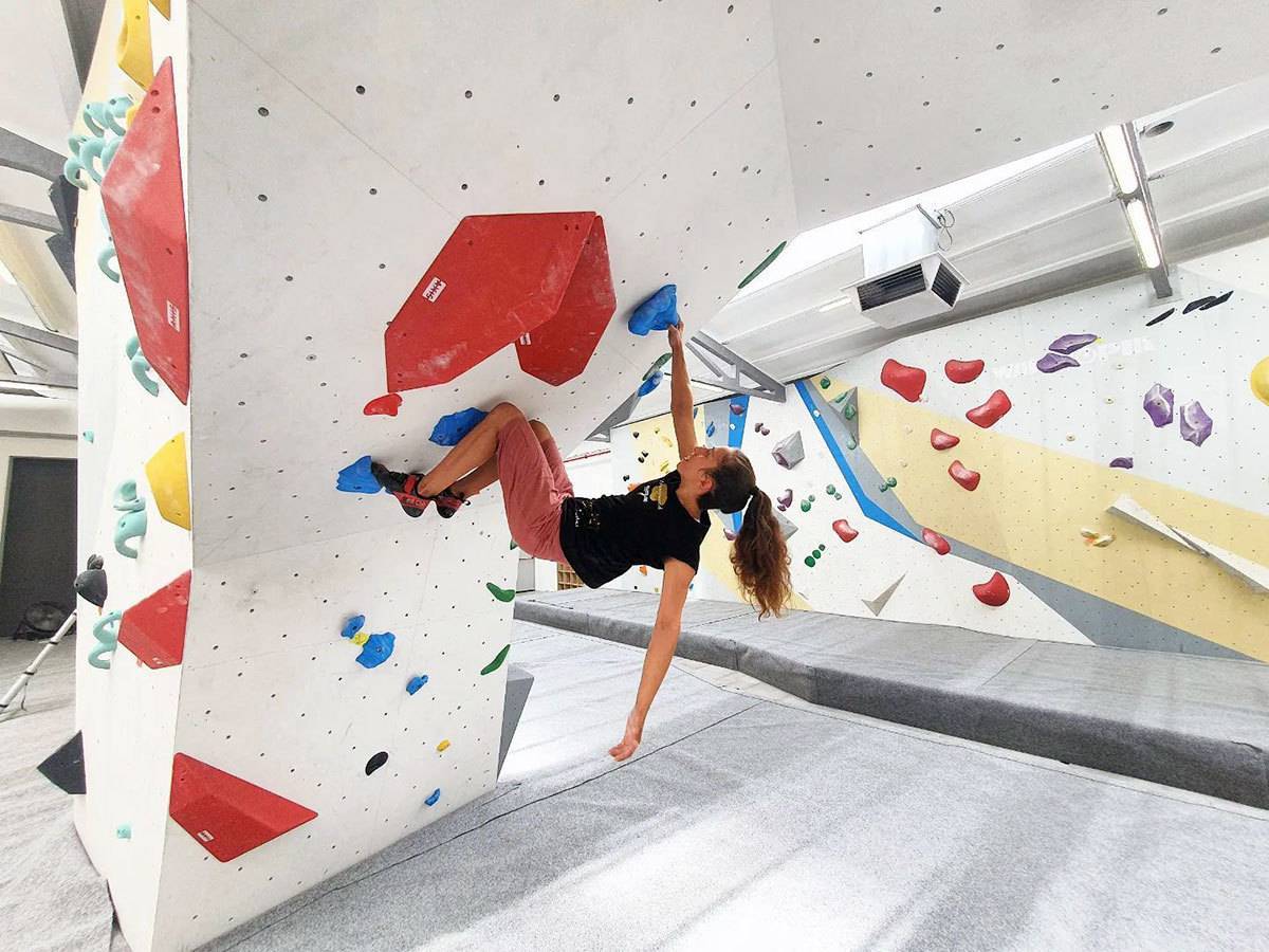 Escaladora en Bulderland