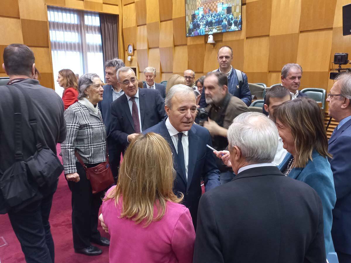 Azcón en el Salón de Plenos