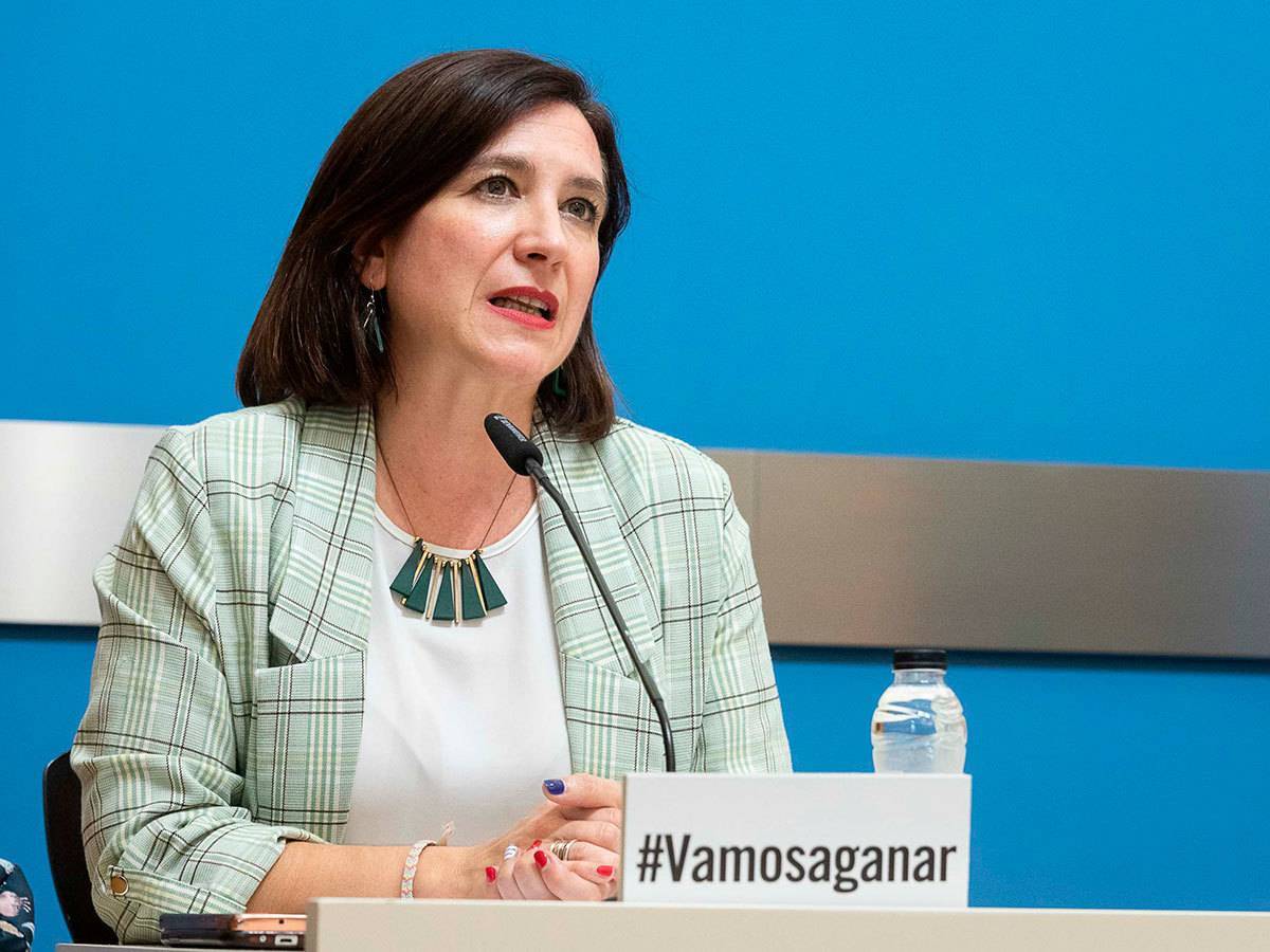 Sara Fernández durante una rueda de prensa en el Ayuntamiento
