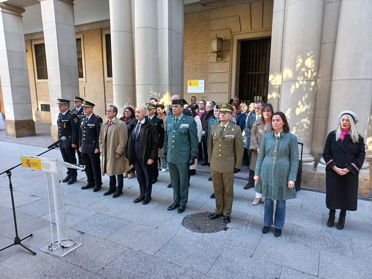 minuto de silencio 25N delegación de gobierno