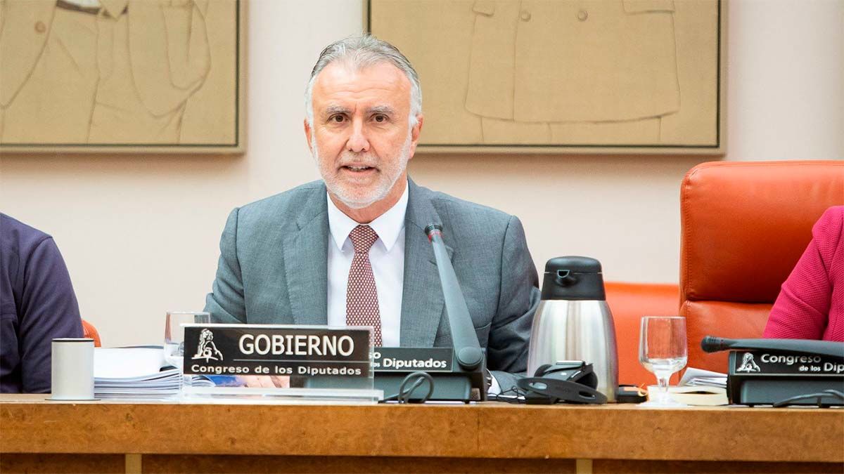 angel-torres-ministro
