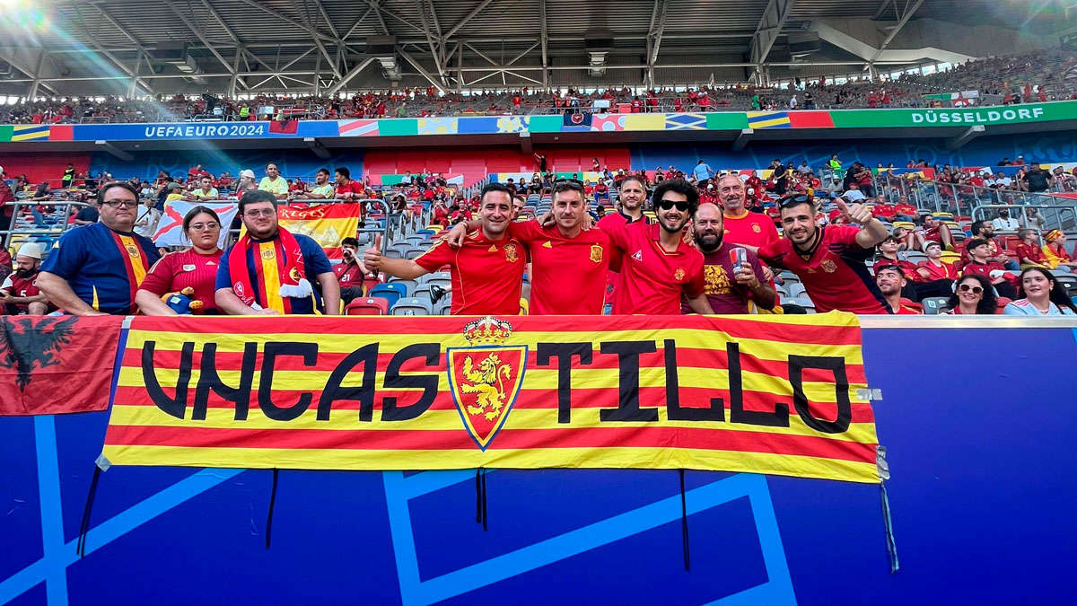 La bandera de Uncastillo ha estado presente en anteriores Eurocopas.