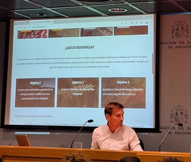 El alcalde de Urriés, Armando Soria presenta la plataforma "Redonsella"