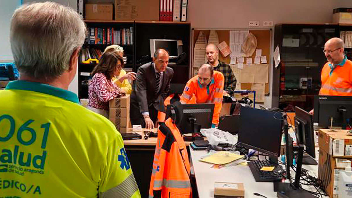 Bancalero ha aprovechado para recorrer también las instalaciones del Centro coordinador del 061 en Aragón.