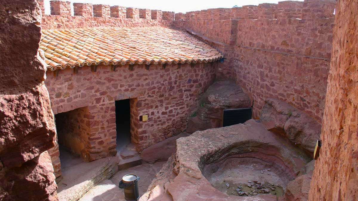 castillo-peracense-interior-edificio-turismo-de-aragon