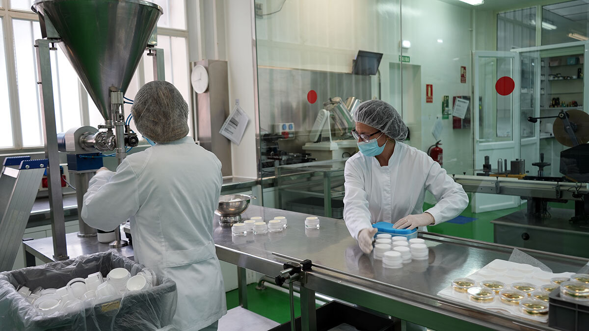 Paquita-Ors-Laboratorio-Cosmética-2