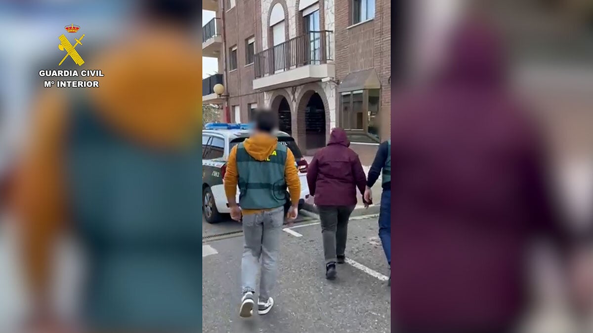 La Guardia Civil de Fraga inició una investigación a la dueña del bar de Zaidín por ocho presuntas intoxicaciones entre 2020 y 2025.