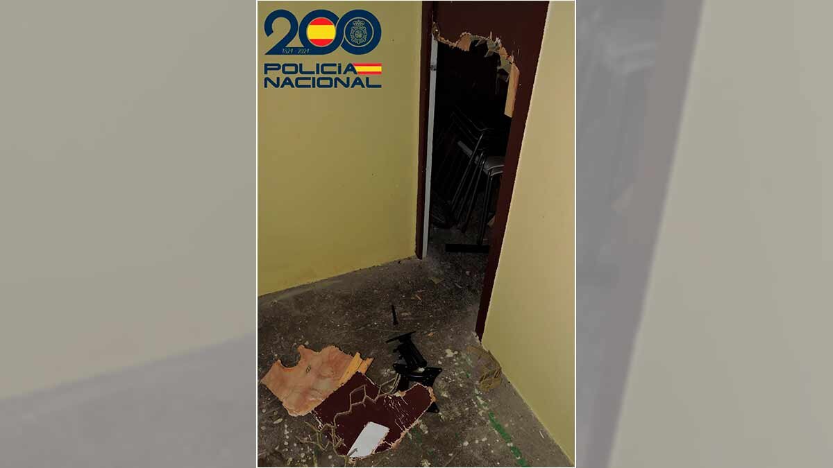 Los detenidos, ambos con antecedentes policiales, habían forzado cuatro trasteros
