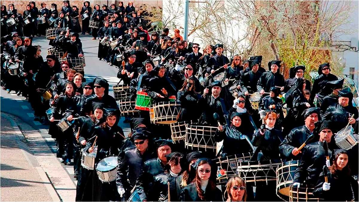 tambores-y-bombos-en-procesion-samper-de-calanda