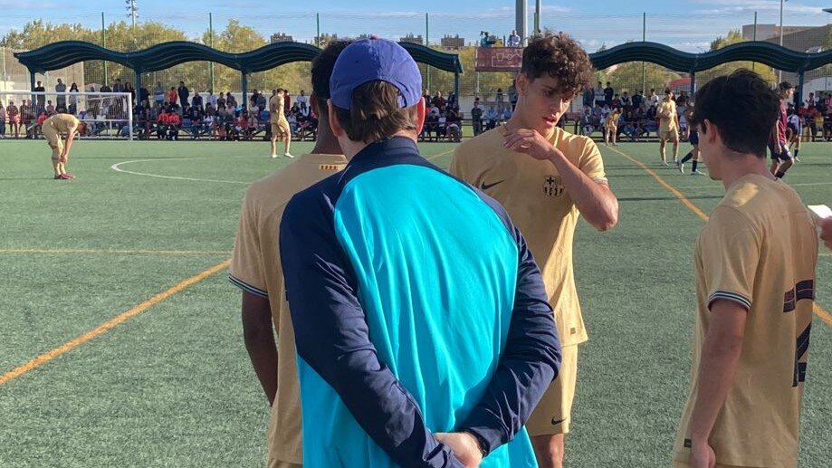 Lamine Yamal saltó al césped con 0-0 en San Jorge en sustitución de Héctor Fort.