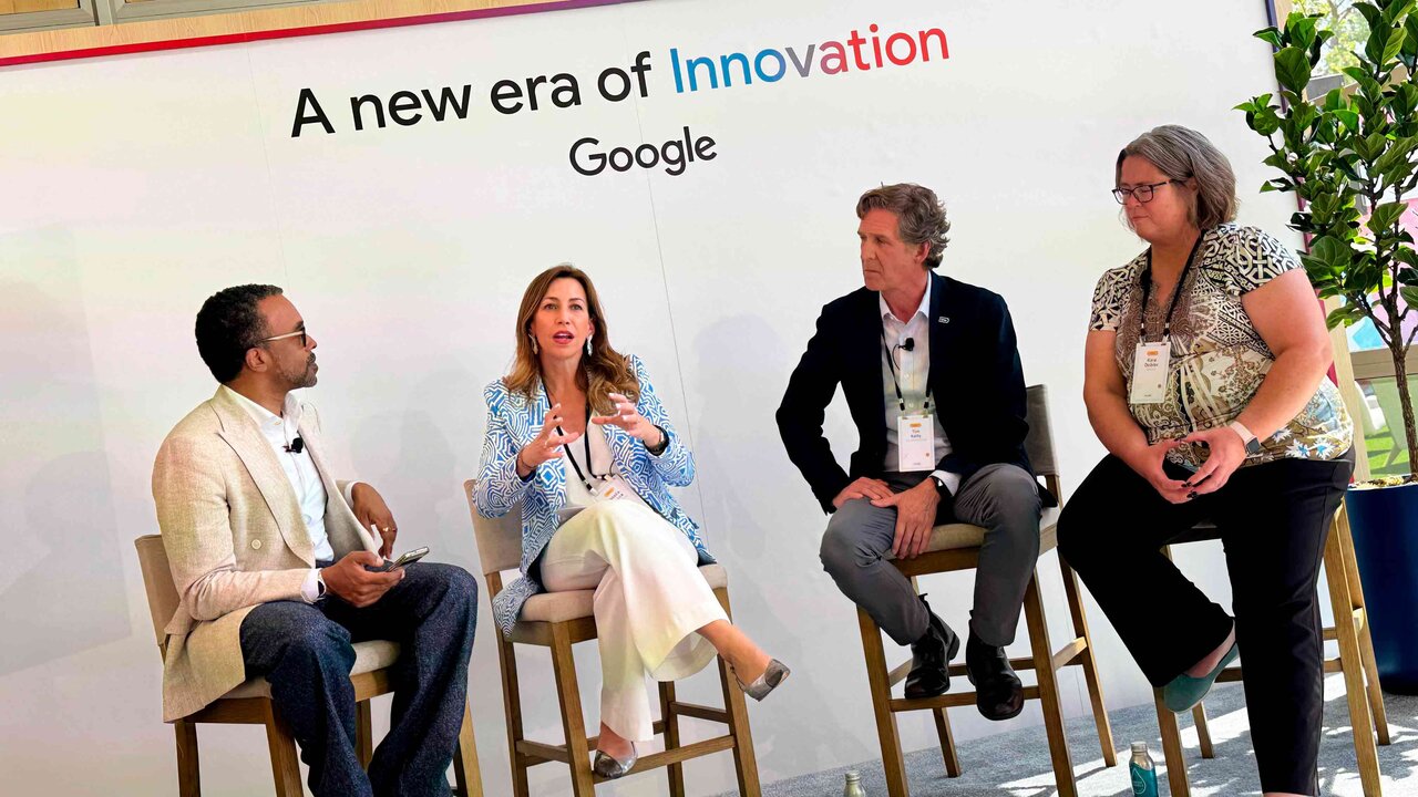 La alcaldesa de Zaragoza, Natalia Chueca, durante su visita a Silicon Valley