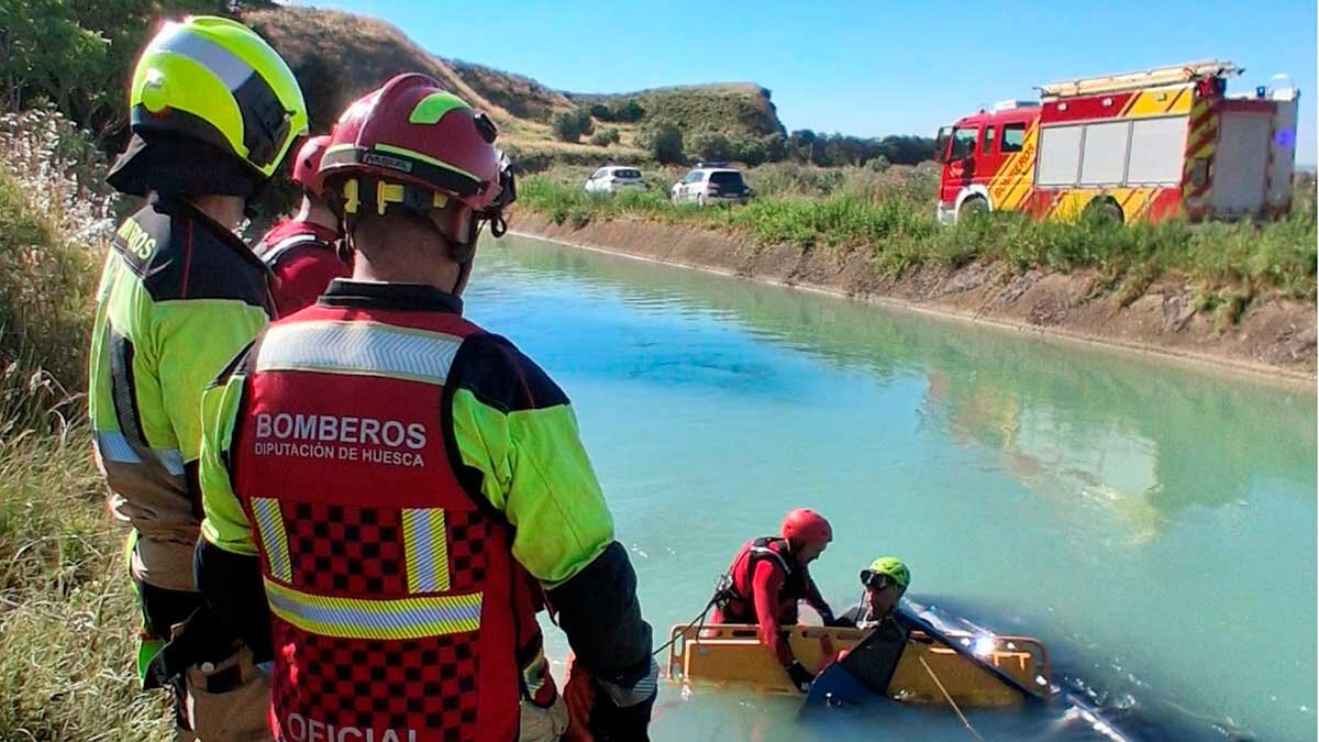 Los Bomberos de la Diputación de Huesca y miembros del GEAS de la Guardia Civil han rescatado el cuerpo.