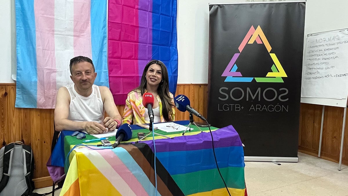 Pepe Paz y Leticia Ojeda, representantes de asociaciones LGTBIQ+