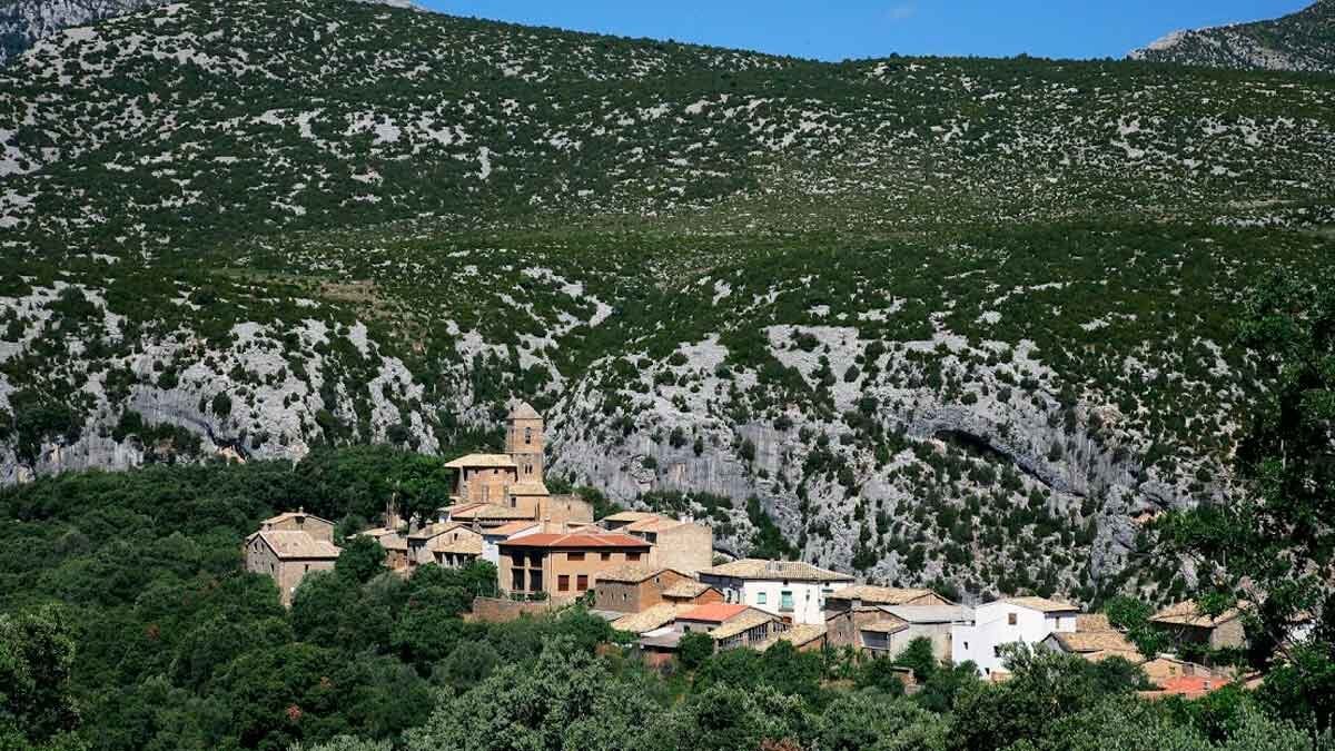 rodellar-pueblo-mariano-olivera-turismo-aragon