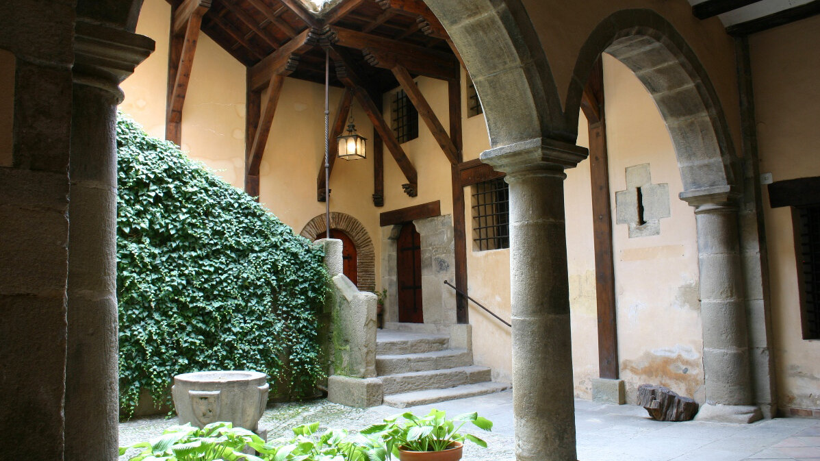 rubielos_de_mora._lonja_del_ayuntamiento