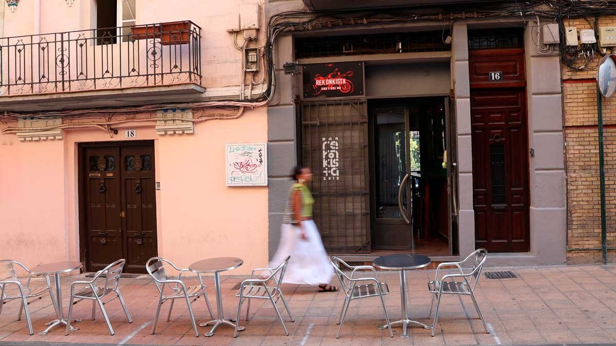 rekonkista-fachada-persona pilar alvarez