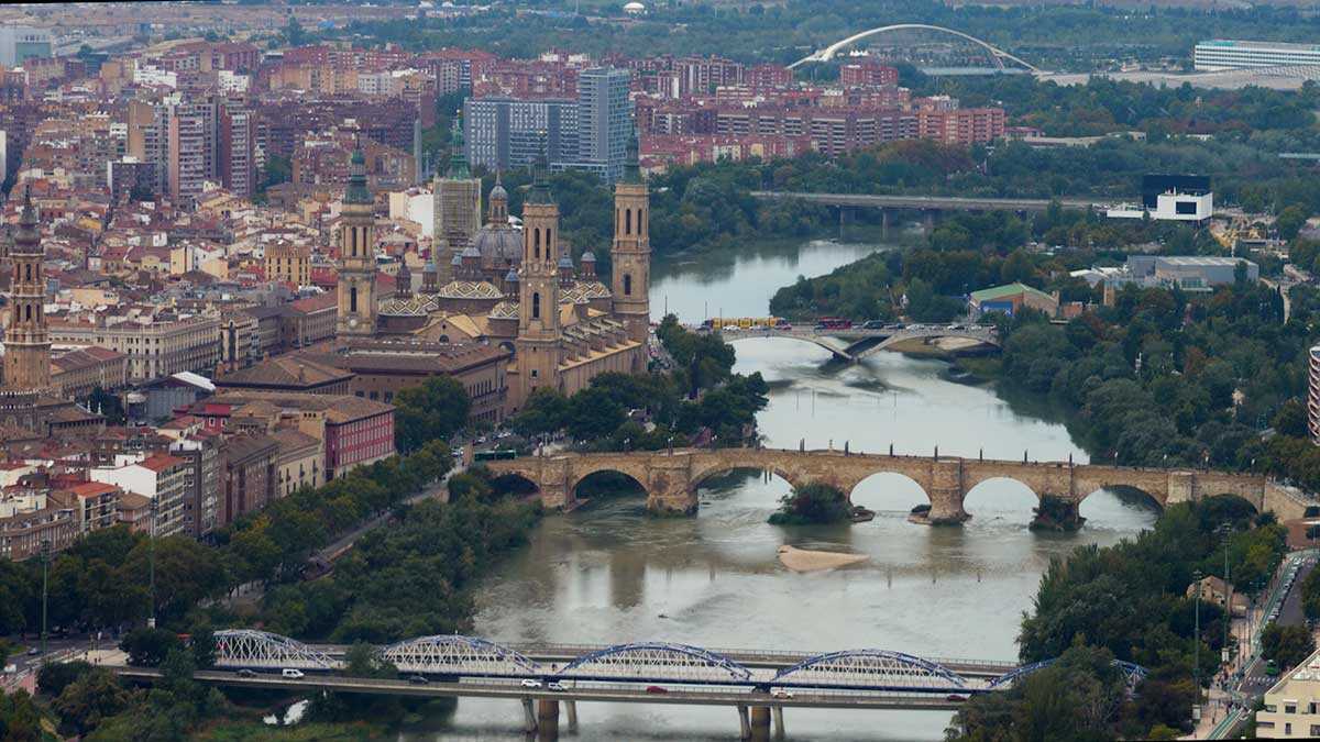 En eventos como el Pregón de las Fiestas del Pilar el helicóptero de la Policía Nacional es indispensable.