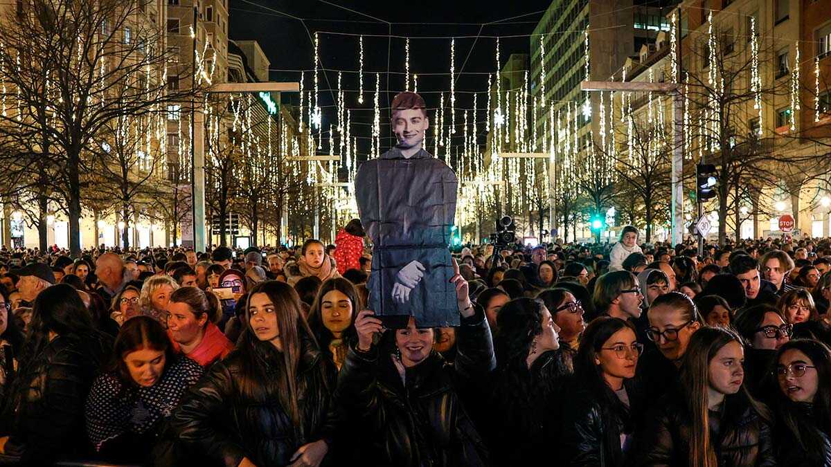 juanjo-bona-mariah-carey-luces-navidad-zaragoza-pancartas