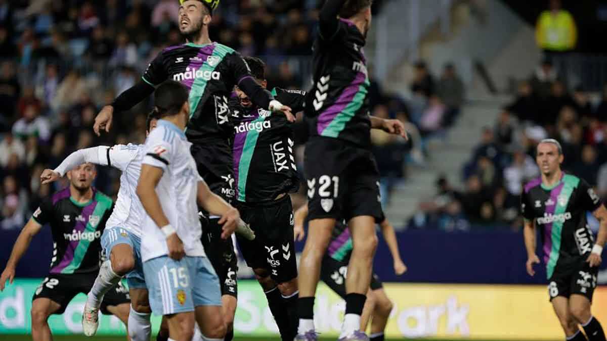 Pomares, en el Málaga - Real Zaragoza, donde vio la cuarta amarilla. Foto: LaLiga