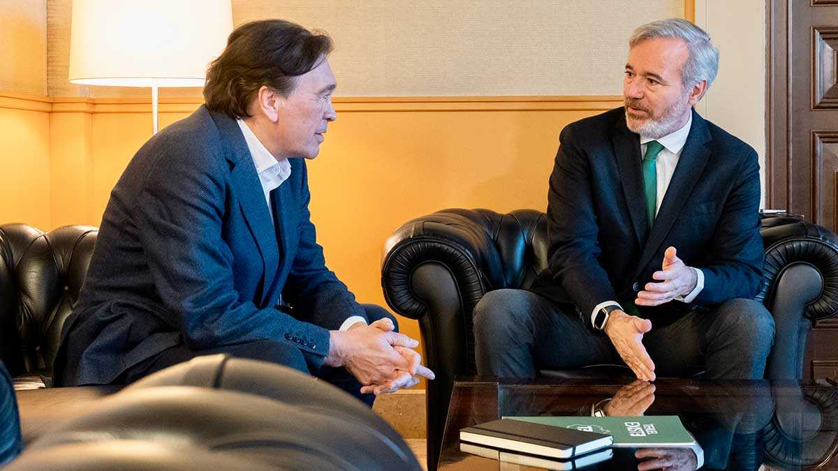 Tomás Guitarte junto a Jorge Azcón este martes en el despacho del presidente. Foto: DGA