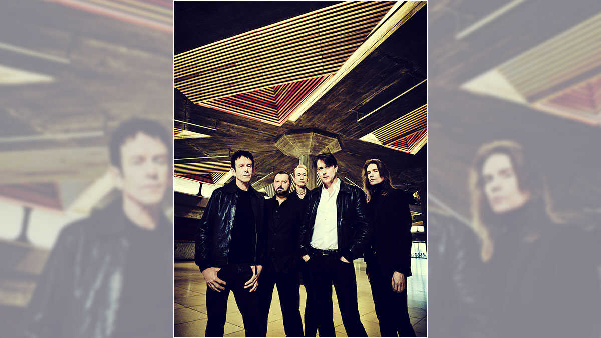 Suede-(2)