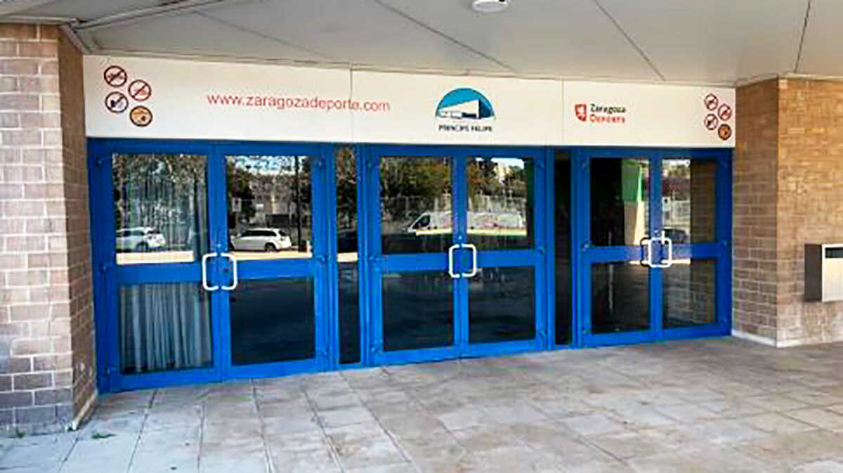 puertas-acceso-pabellón-principe-felipe-zaragoza-obras-2