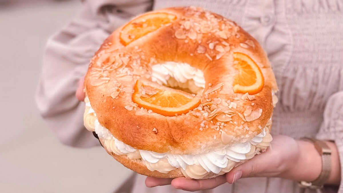 Estos roscones están decorados con mucho esmero. Foto: Le Petit Croissant