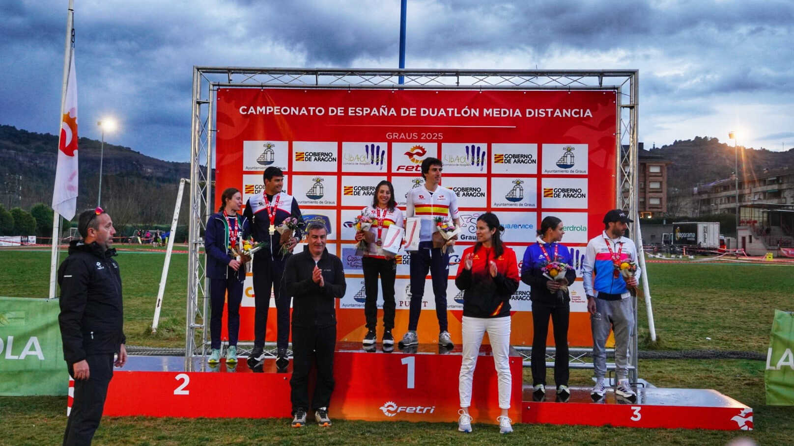 podium-conjunto-elite-FETRIGraus-25