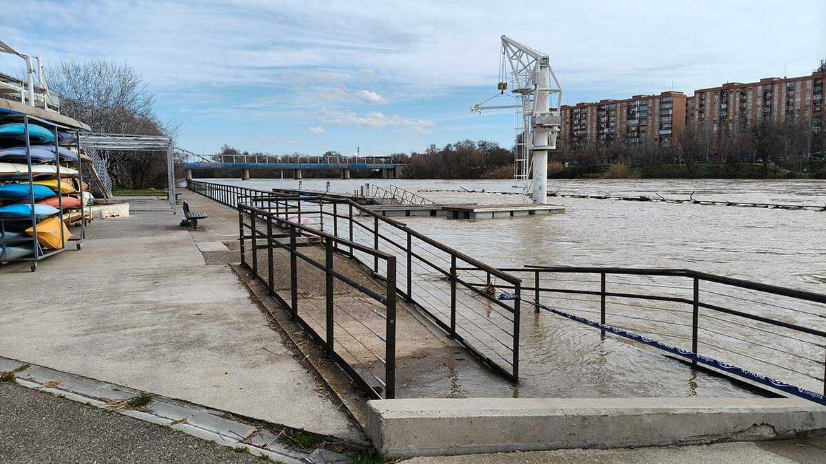 agua-río-ebro-inundación-zaragoza-embarcadero-vadorrey