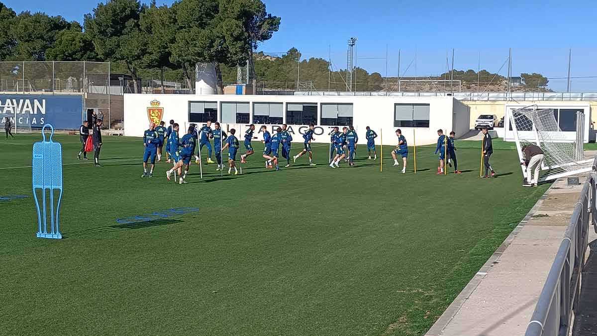 El Real Zaragoza entrena este jueves con numerosas bajas. Foto: M.G.