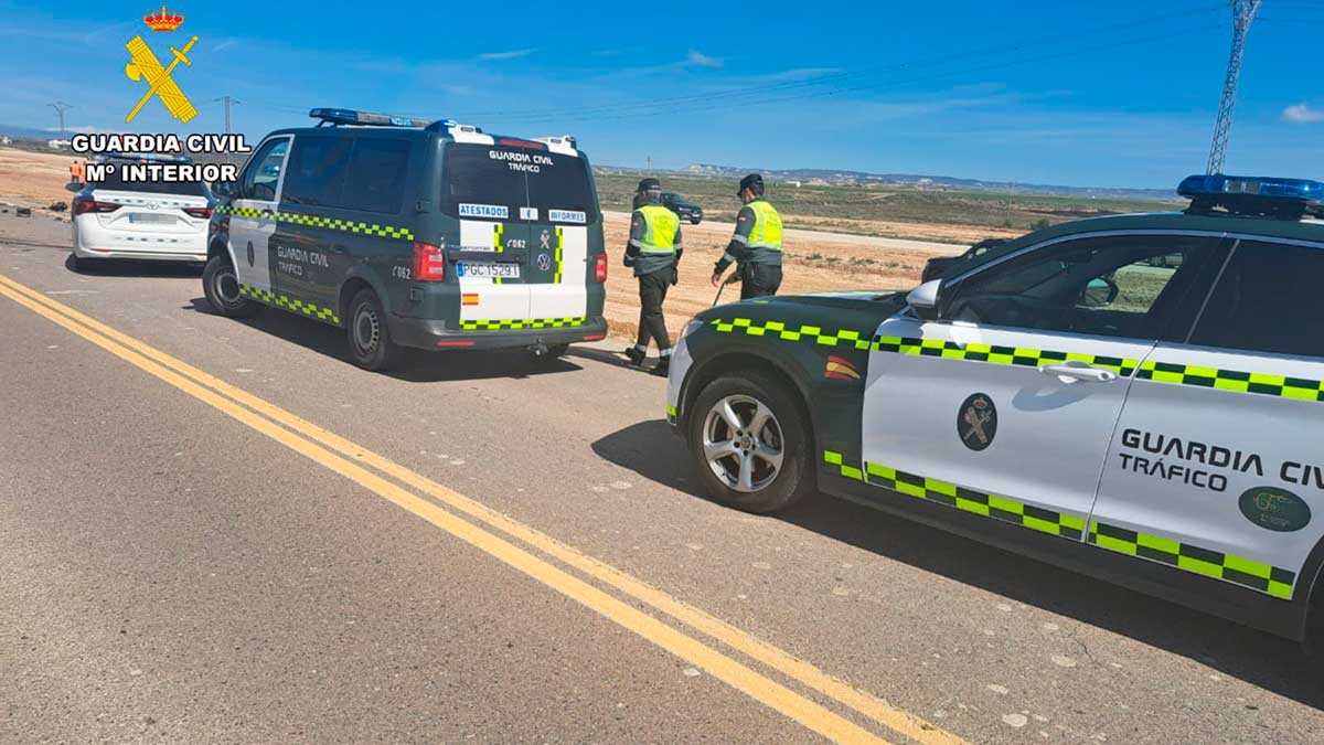 En el accidente han intervenido la Guardia Civil y Bomberos de la DPZ.